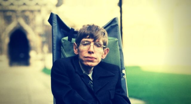 Stephen Hawking 76 Yaşında Hayatını Kaybetti