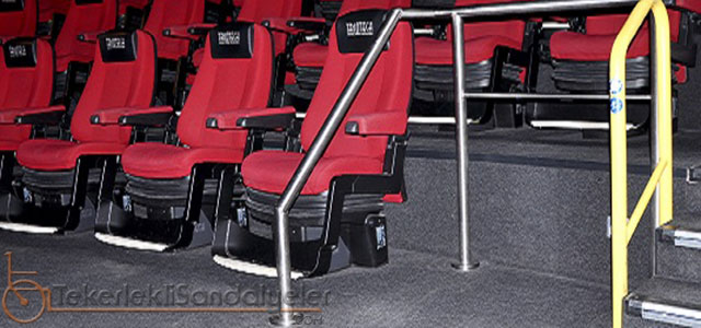 tekerlekli sandalye uygun sinema salonları